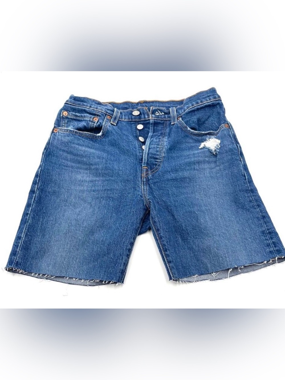 LEVI's 501 distressed denim shorts Size 26